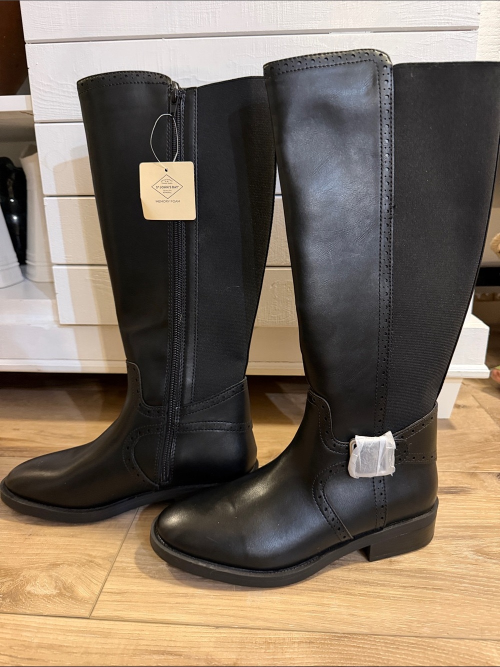 St. John's Bay NWT Women's Toysen Boot Size 8.5 M